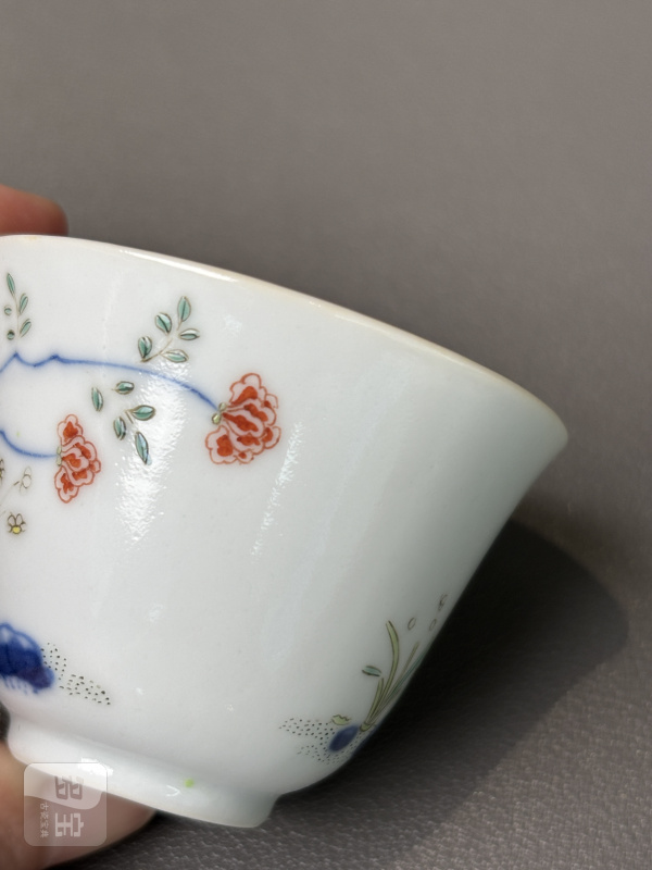 清道光 青花五彩洞石水仙图杯 - 图8